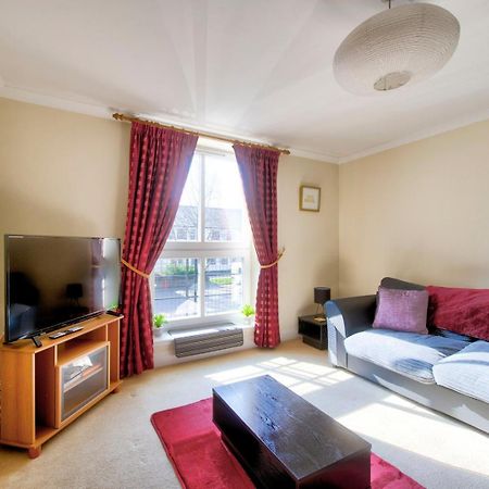 Guestready - Nice 3Bdr Apart W/ Private Parking エディンバラ エクステリア 写真
