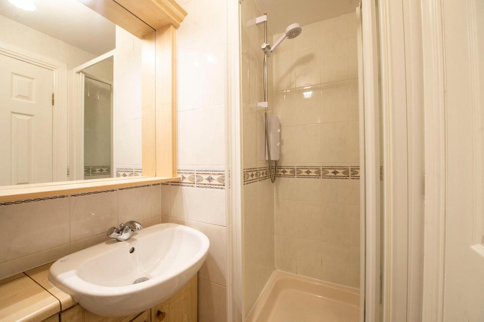 Guestready - Nice 3Bdr Apart W/ Private Parking エディンバラ エクステリア 写真