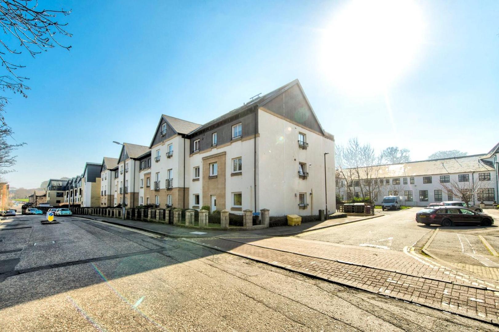 Guestready - Nice 3Bdr Apart W/ Private Parking エディンバラ エクステリア 写真